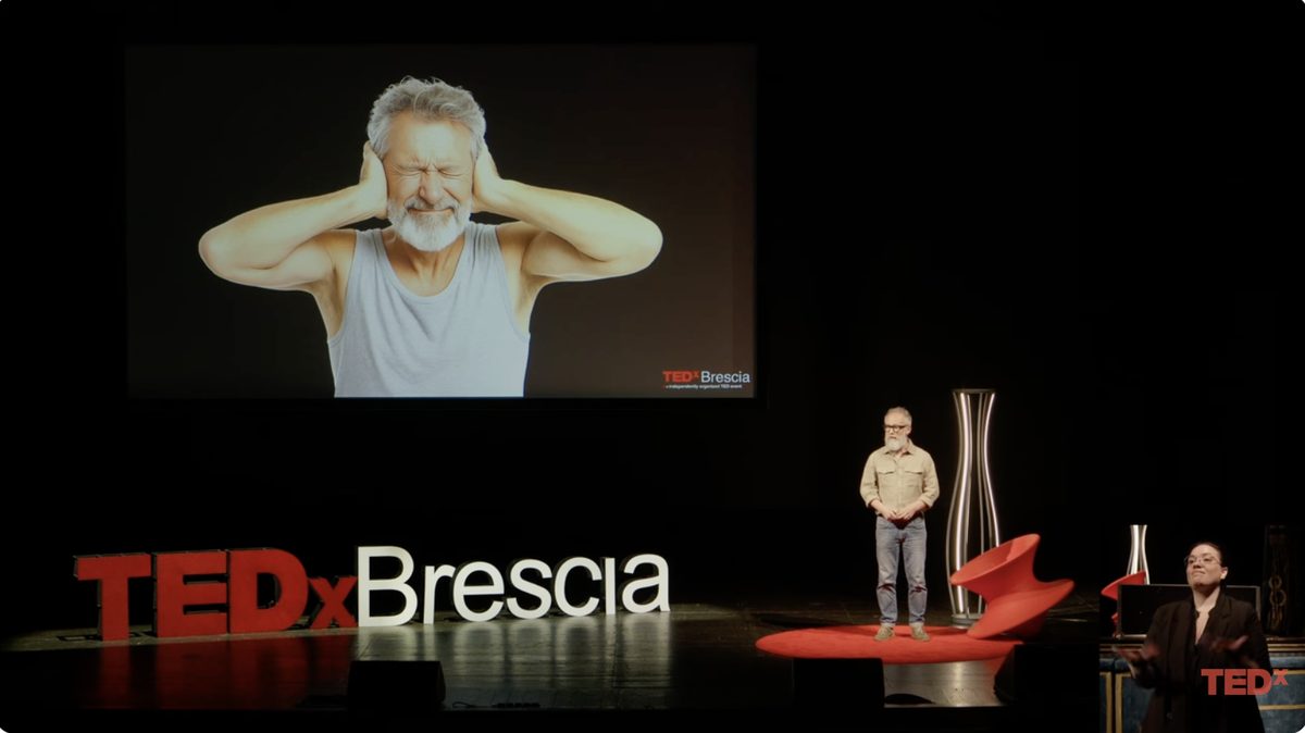 Paolo Caneva sul palco del TEDxBrescia